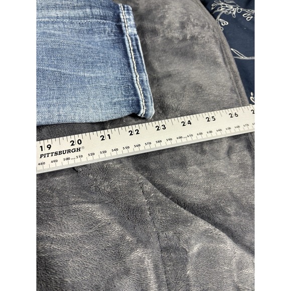 Miss Me Jeans Size 27 Mid-Rise Easy Crop Distressed American flag pocket - Picture 8 of 11